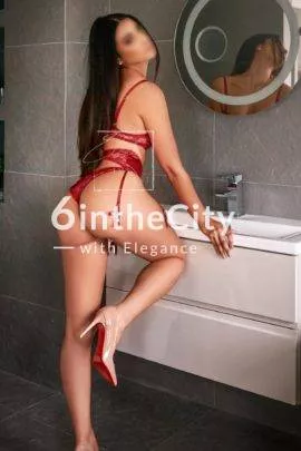 Eva Kant escort in Milan Italy