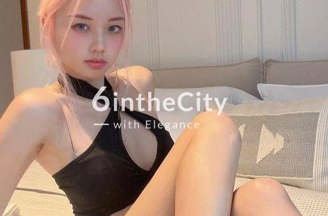 Eva escort in Paris Frankreich