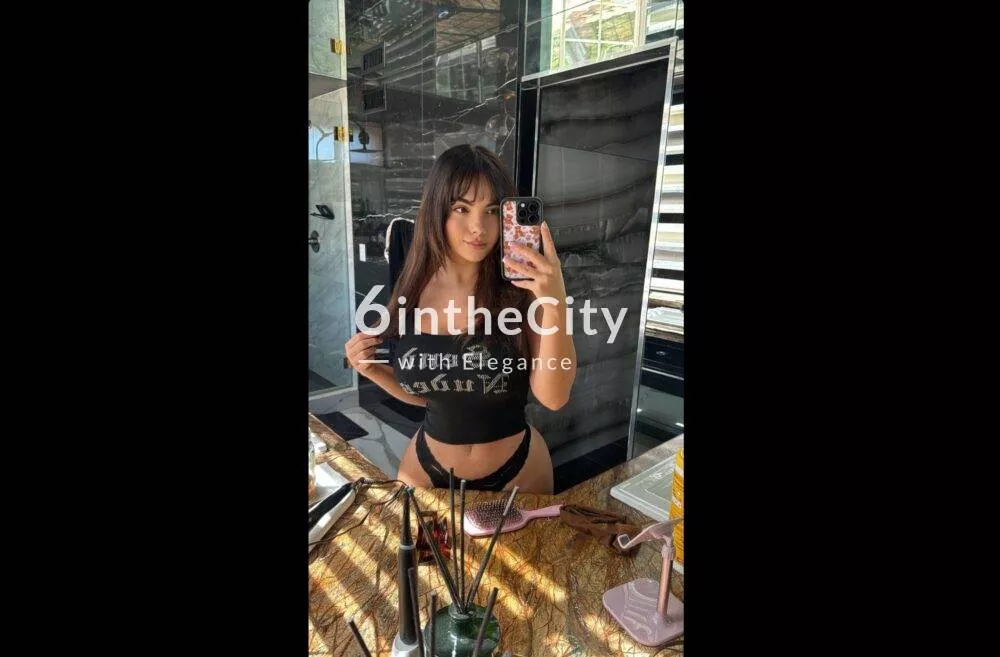 Clair escort in Lyon France