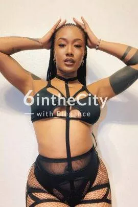 Alison escort in Annemasse France