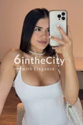 Rubiella escort in Cannes Francia